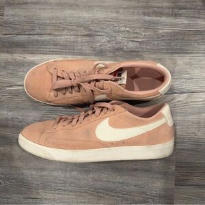 Nike Blazer Low SD Coral Stardust Suede Sneakers Women’s 10.5